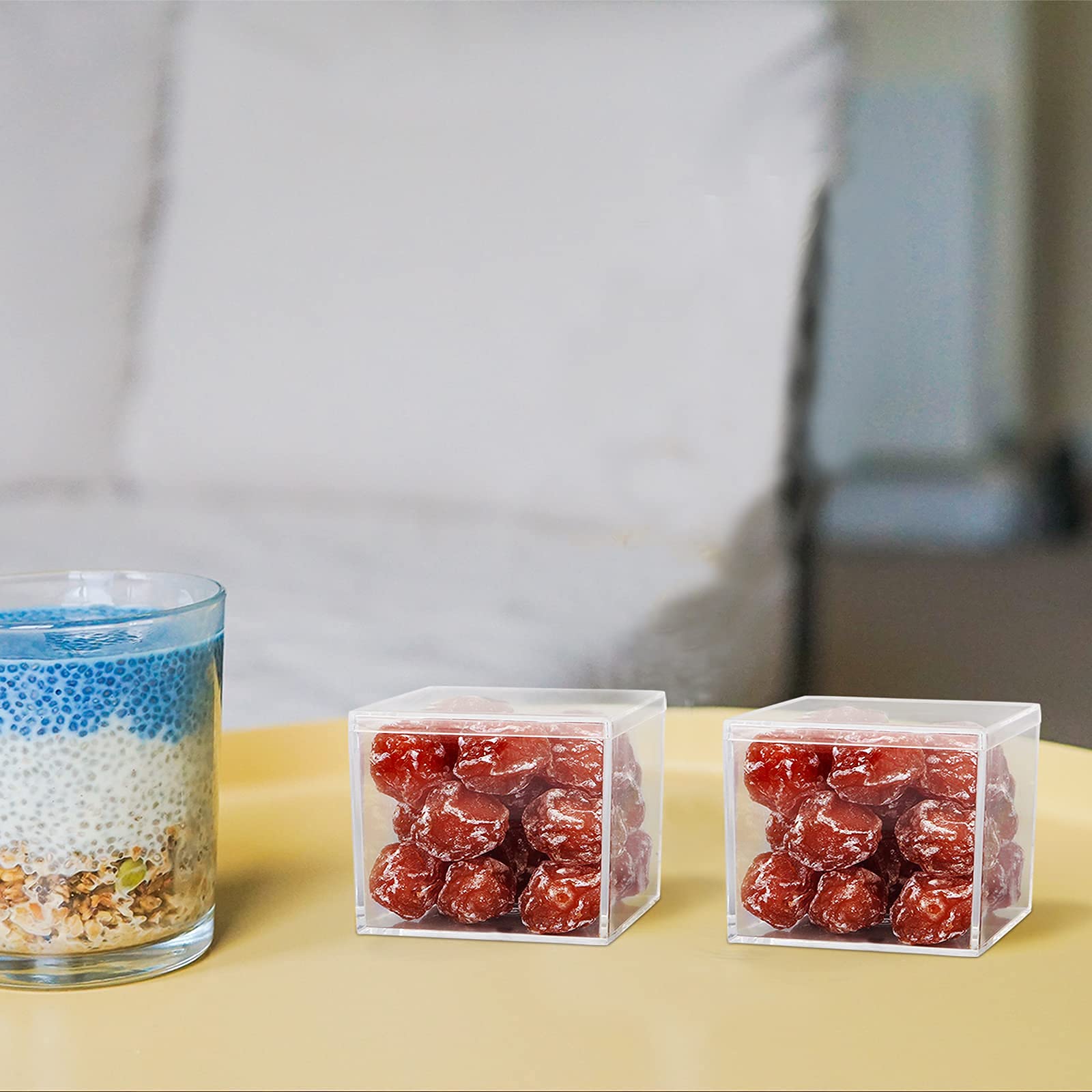 dedoot Small Acrylic Box with Lid 2.2x2.2x1.3 Inch, 4 Pack Suqare Plastic Box Acrylic Storage Cube Boxes Candy Container for Candy, Jewelry Accessories, Tiny Items